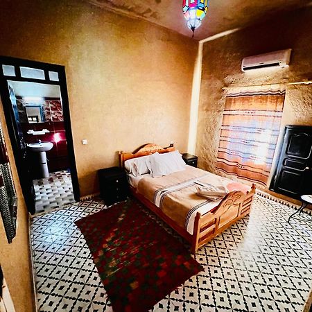 Hotel Camping Les Roses Des Dunes & Piscine メルズーガ エクステリア 写真