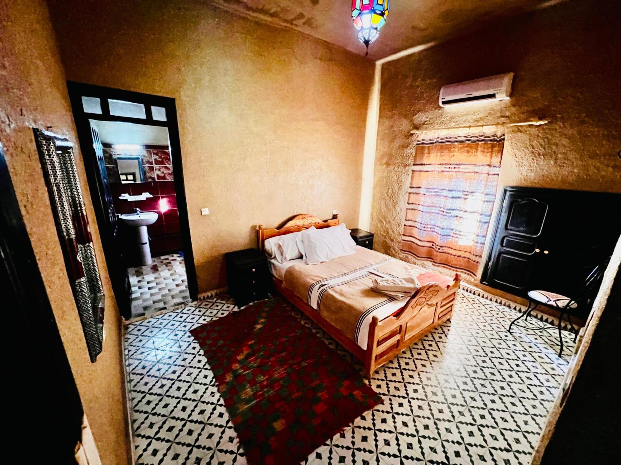 Hotel Camping Les Roses Des Dunes & Piscine メルズーガ エクステリア 写真