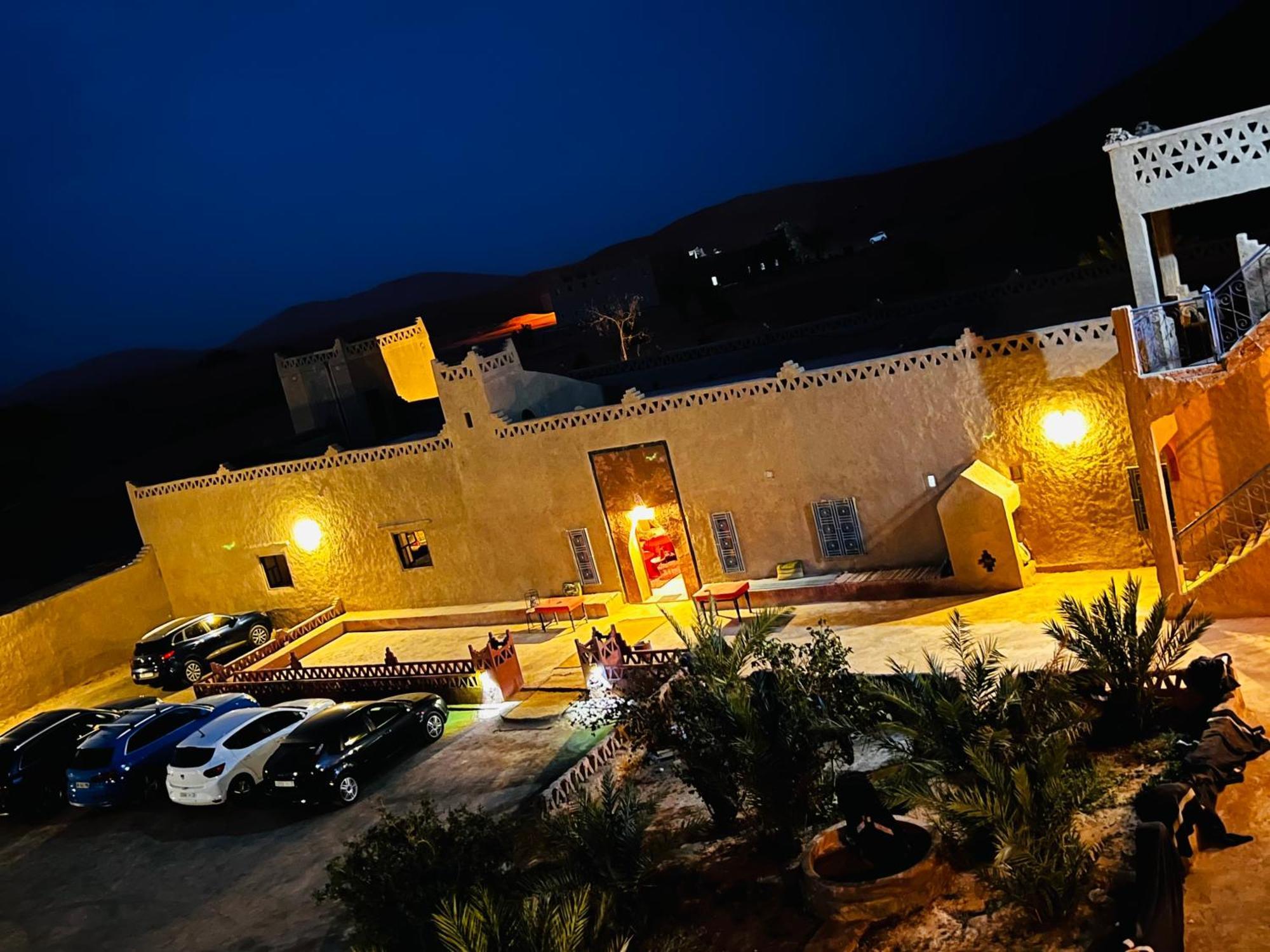 Hotel Camping Les Roses Des Dunes & Piscine メルズーガ エクステリア 写真
