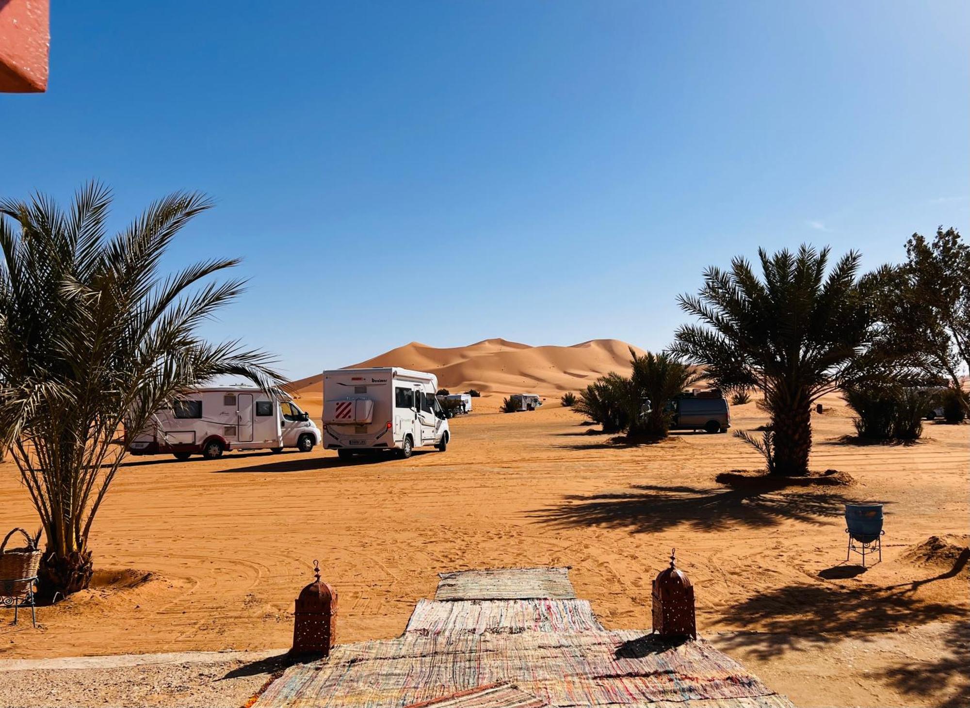 Hotel Camping Les Roses Des Dunes & Piscine メルズーガ エクステリア 写真