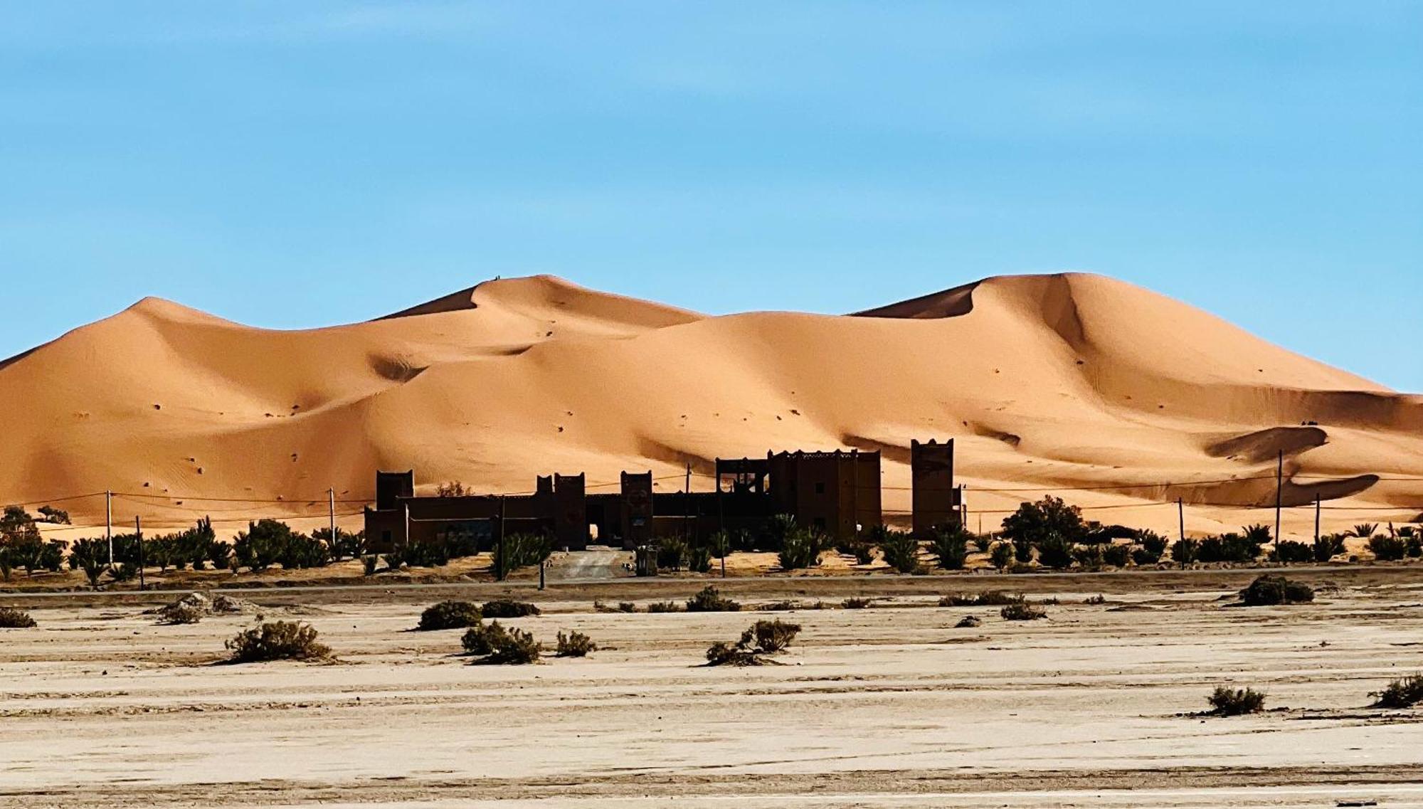 Hotel Camping Les Roses Des Dunes & Piscine メルズーガ エクステリア 写真
