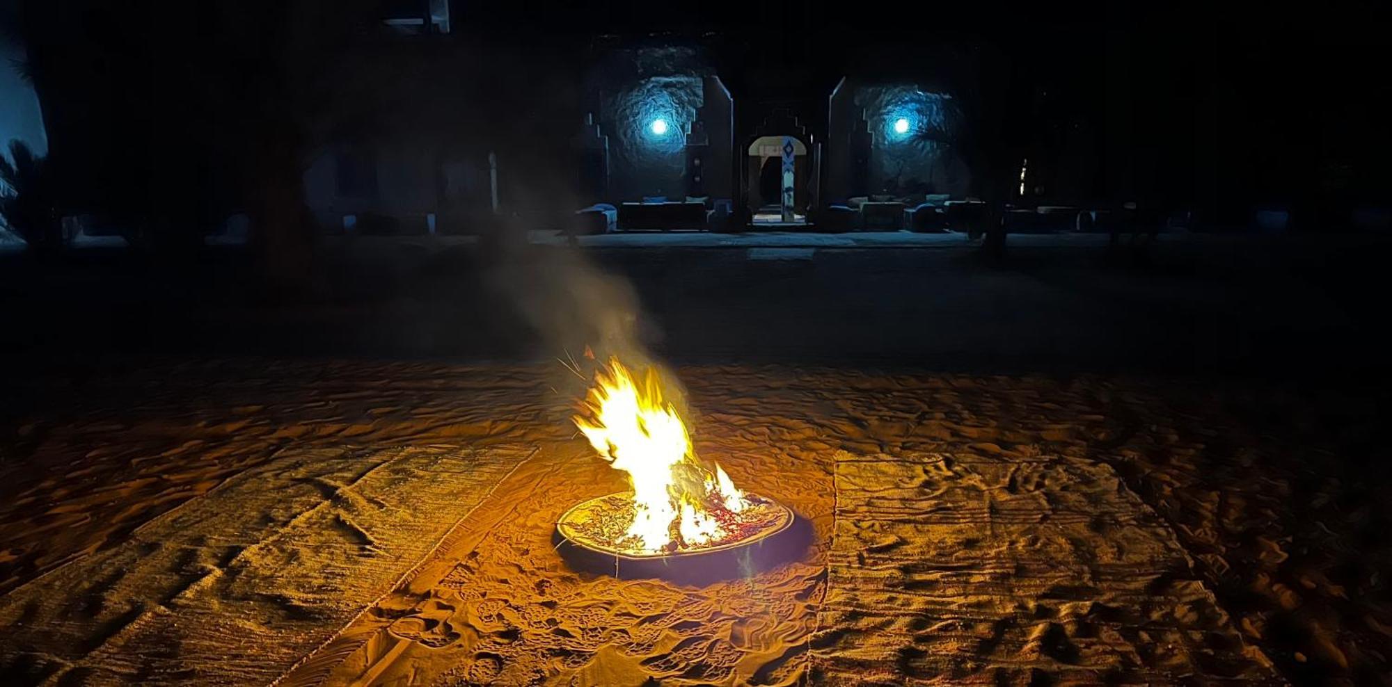 Hotel Camping Les Roses Des Dunes & Piscine メルズーガ エクステリア 写真