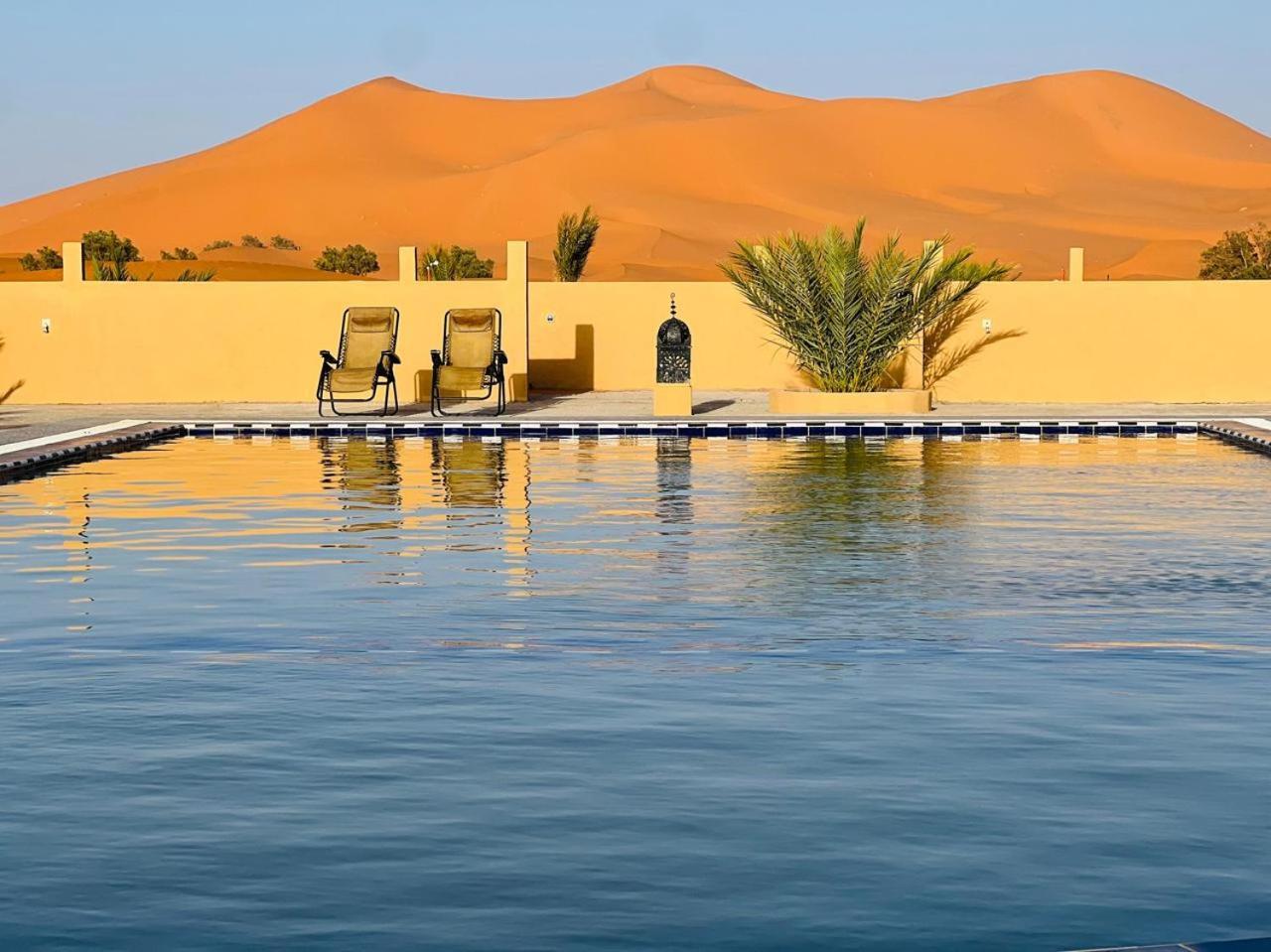 Hotel Camping Les Roses Des Dunes & Piscine メルズーガ エクステリア 写真