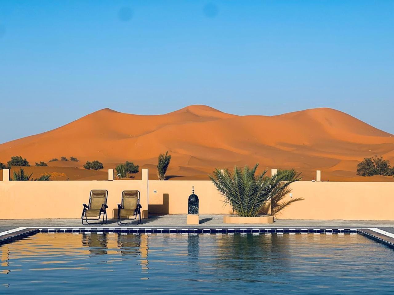Hotel Camping Les Roses Des Dunes & Piscine メルズーガ エクステリア 写真