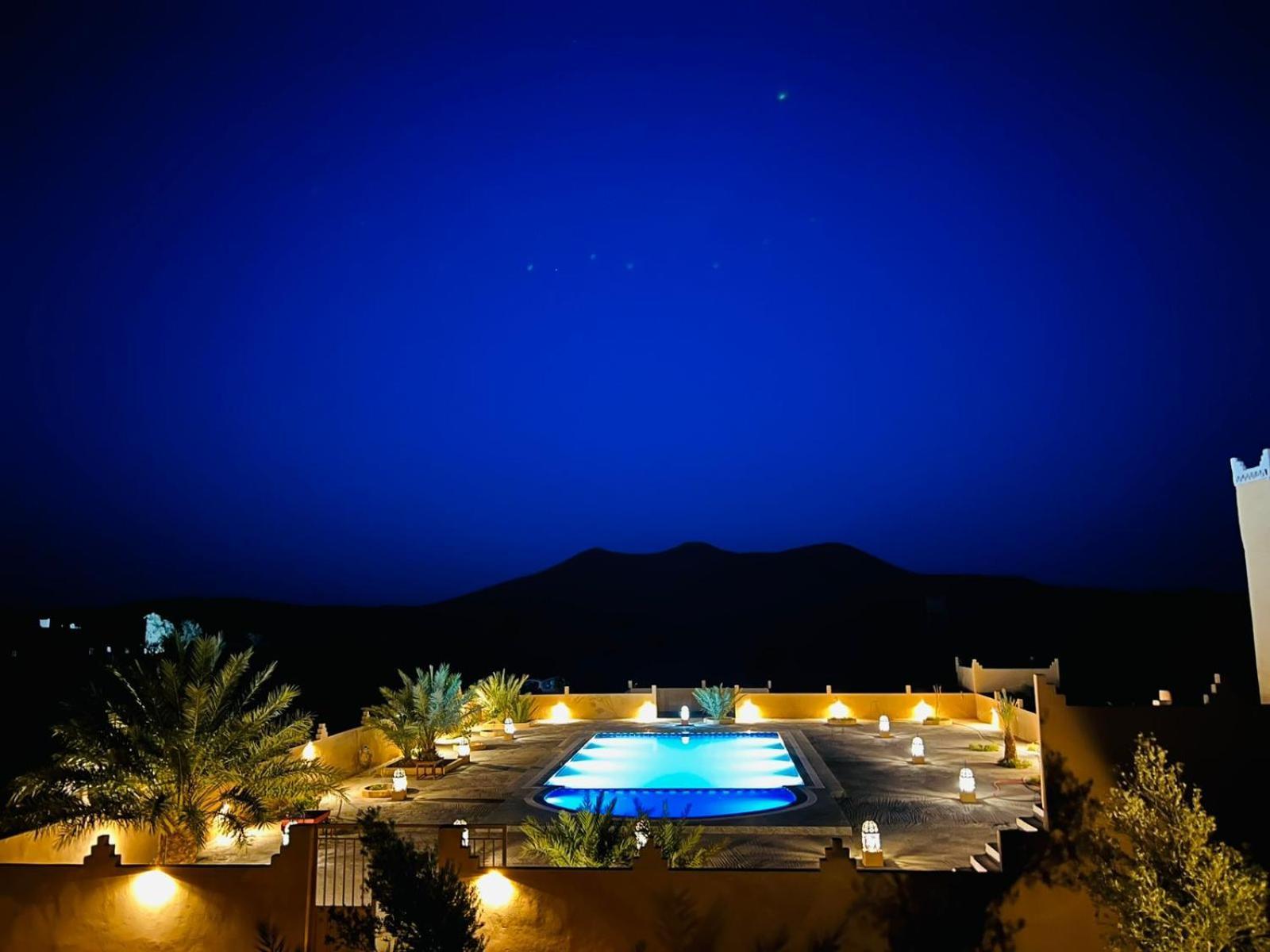 Hotel Camping Les Roses Des Dunes & Piscine メルズーガ エクステリア 写真